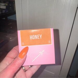 Magic star setting powder in honey